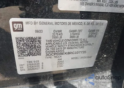 2024 Chevrolet Silverado 1500 4Wd Short Bed Custom z USA, uszkodzony, nr VIN 3GCPDBEK8RG107735